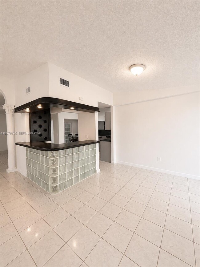 Building Photo - 3011 SW 117th Ave