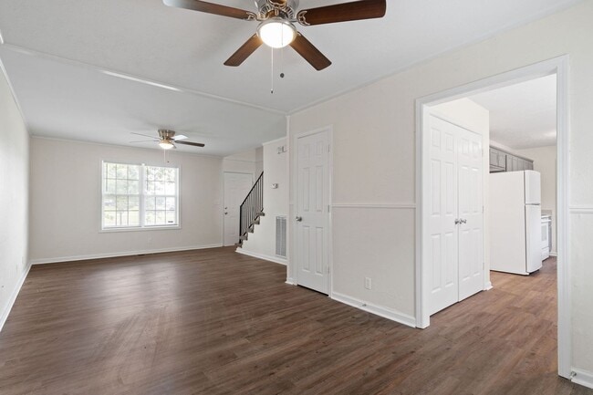 Building Photo - 685 Artic Ave