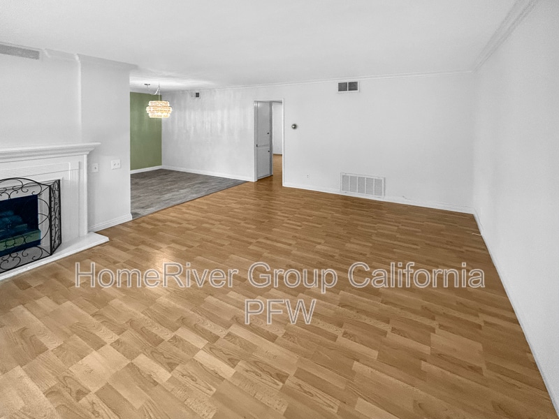 Building Photo - 31569 Lindero Canyon Rd