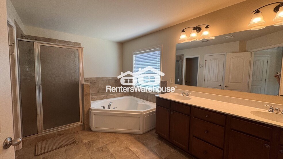 Building Photo - 5301 Cedar Mill Dr