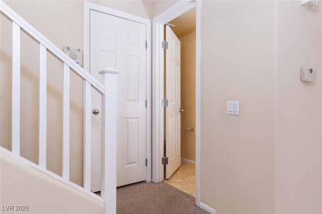 Building Photo - 8556 Zelkova Ct