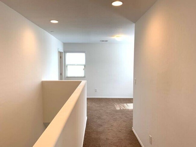 Building Photo - 7752 Broadloom Ct