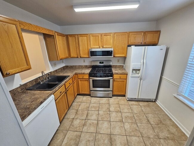 Building Photo - Hidden But Close to Everything!