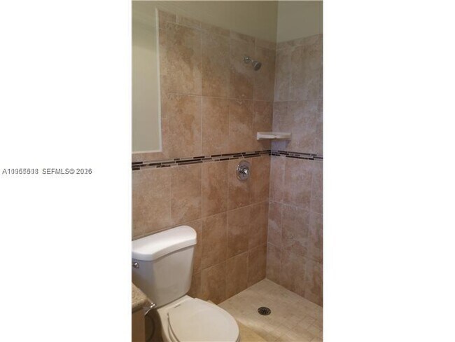 Building Photo - 300 NE 191st St