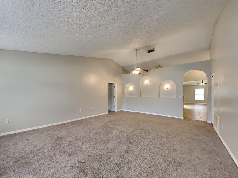 Building Photo - 3221 Utah Dr