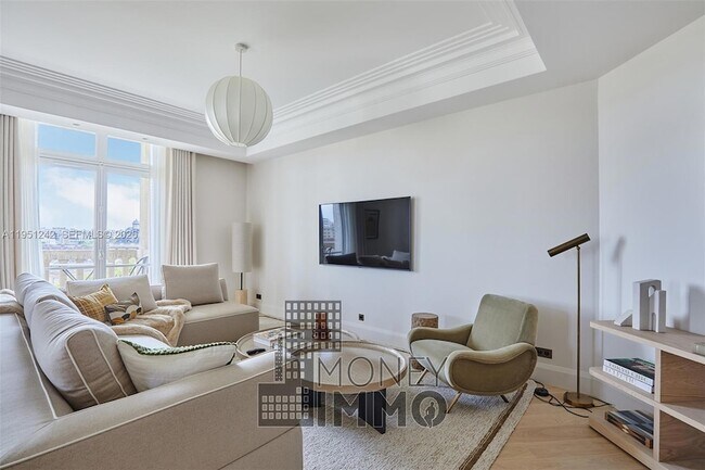 Building Photo - 9 Avenue Frederic Le Play Ave