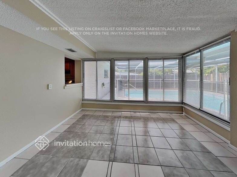 Building Photo - 2194 Oak Grove Dr