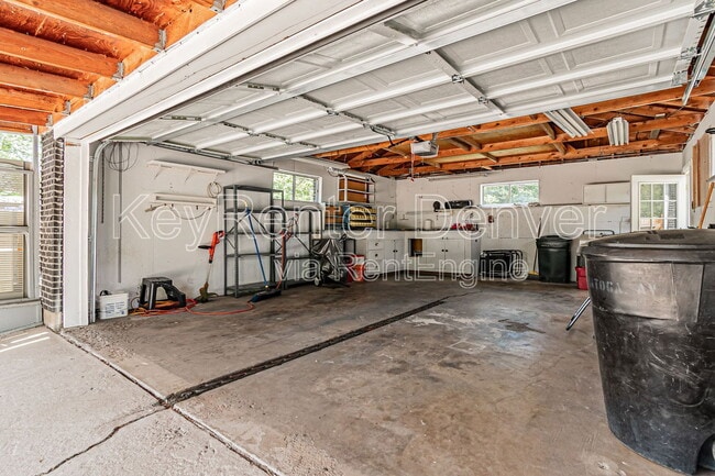 Building Photo - 3730 W Saratoga Ave