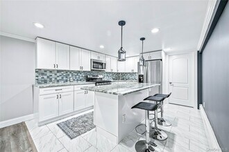 Building Photo - 131 N Coleman Rd
