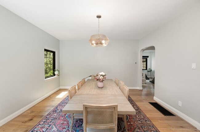 Building Photo - Modern Elegance Meets Mt. Lookout Charm – ...