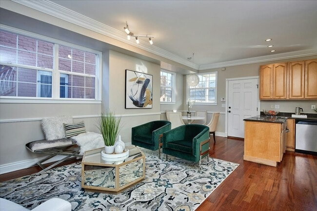 Building Photo - 3220 Vallejo St