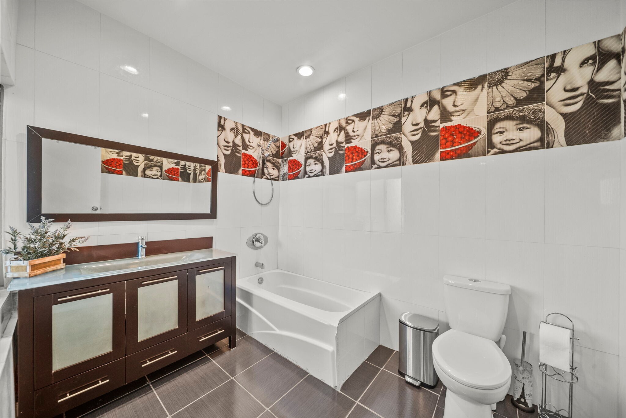 Building Photo - 8647 Corbin Ave