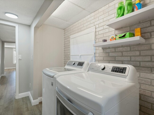 Building Photo - 505 Harrison St