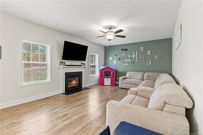 Building Photo - 216 Bunting Dr