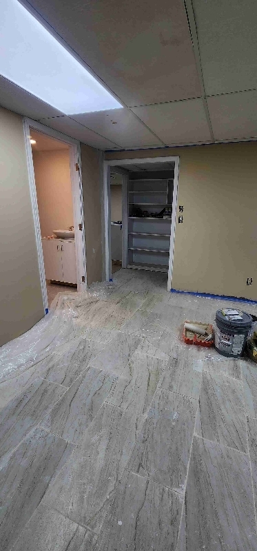 Building Photo - 5010 Lakemont Dr
