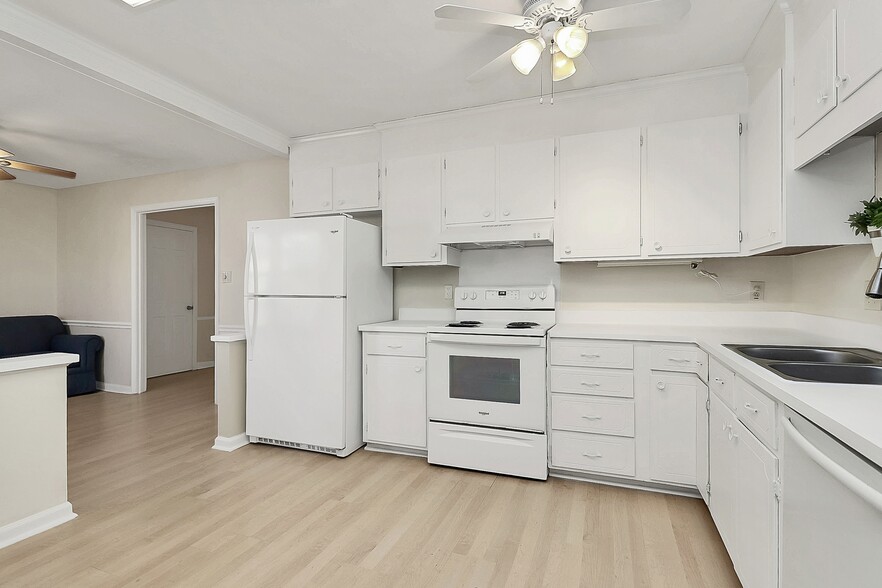 Building Photo - 6635 Olde Savannah Rd