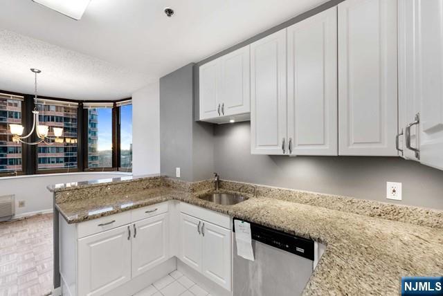 Building Photo - 100 Carlyle Dr