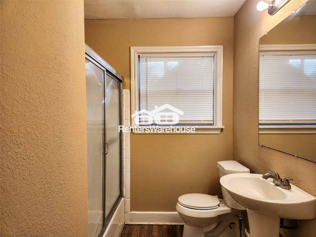 Building Photo - 1013 14th Ave N