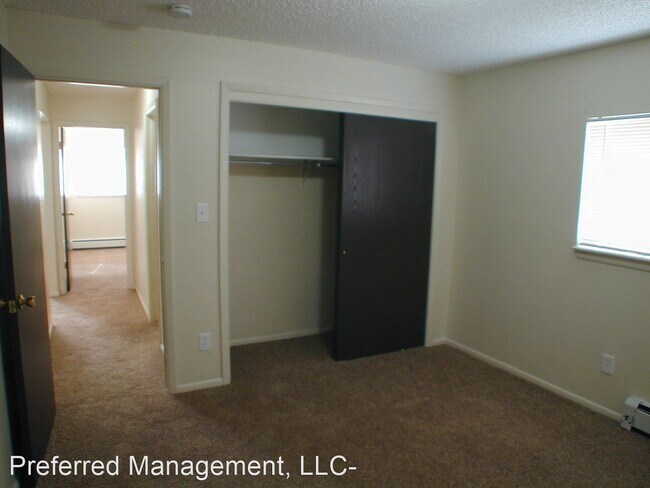 Building Photo - 116 Camelot Ct