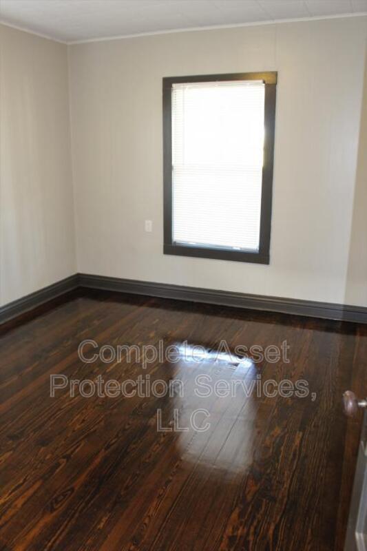 Building Photo - 6752 Woodmar Ave