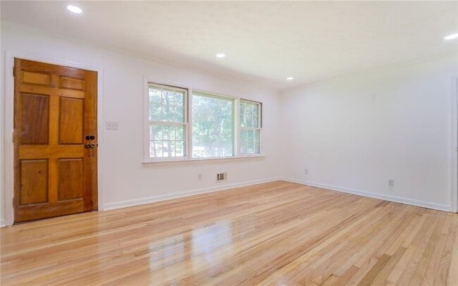 Building Photo - 1288 Elva Dr SW