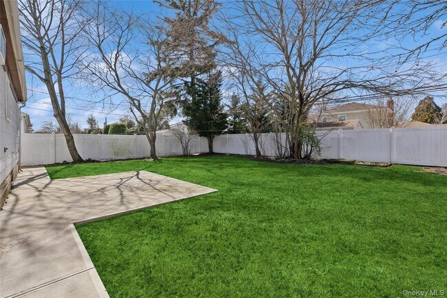 Building Photo - 31 Evelyn Ln