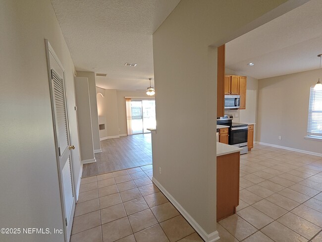 Building Photo - 1250 Bedrock Dr