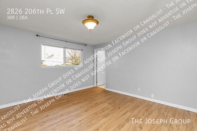 Building Photo - 2826 206th Pl SW