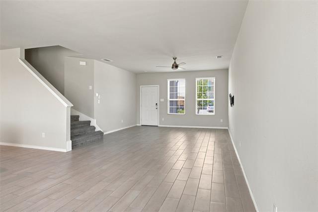 Building Photo - 944 Ravenwood Ln