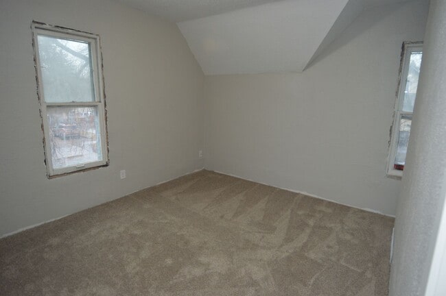 Building Photo - Fully remodeled 3 bedroom 2 bath near downtown and Greenway!