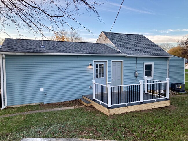 708 Lewis Avenue - 708 Lewis Ave