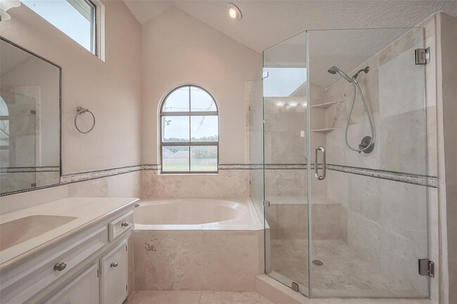 Building Photo - 606 Misty Creek Dr