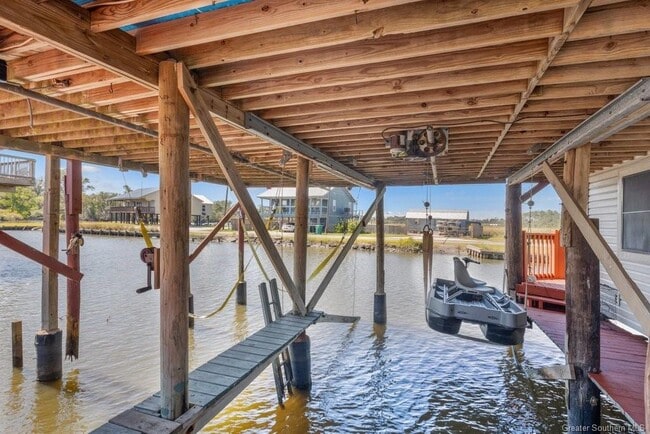 Building Photo - 7230 Pirates Cove