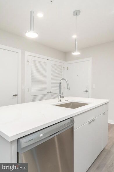 Building Photo - 3449 Scotts Ln