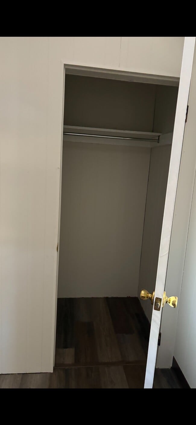 Building Photo - 21 Hertz Ct