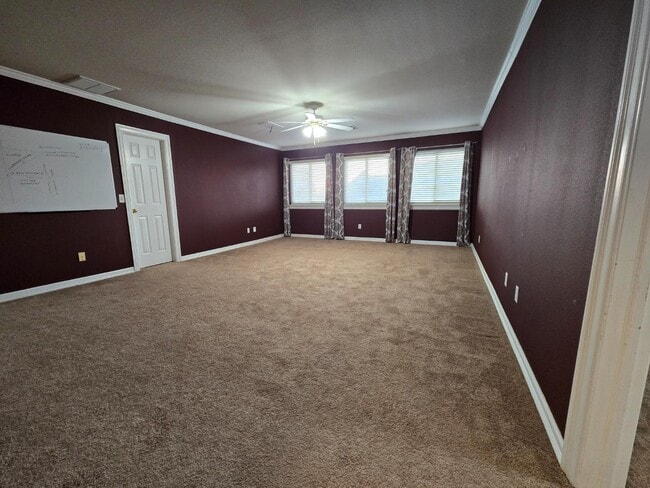 Building Photo - 8704 N 140th E Ct