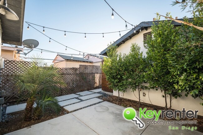 Building Photo - North Park Cozy Front Home of Duplex (full...