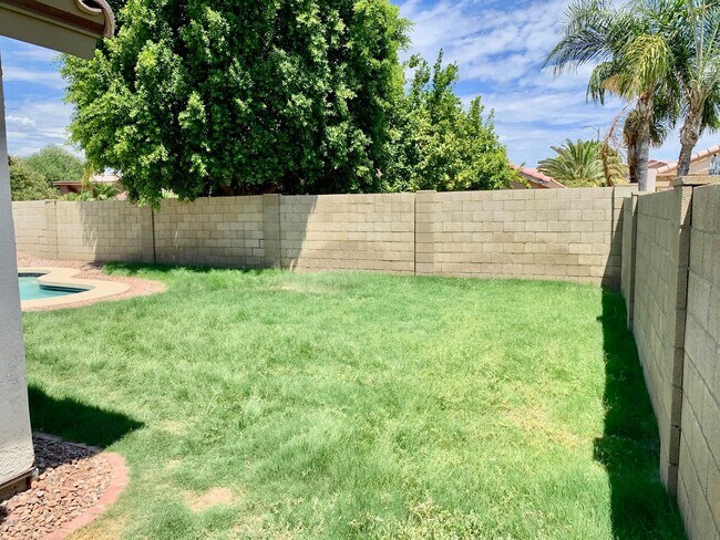 Building Photo - 16423 N 39th St