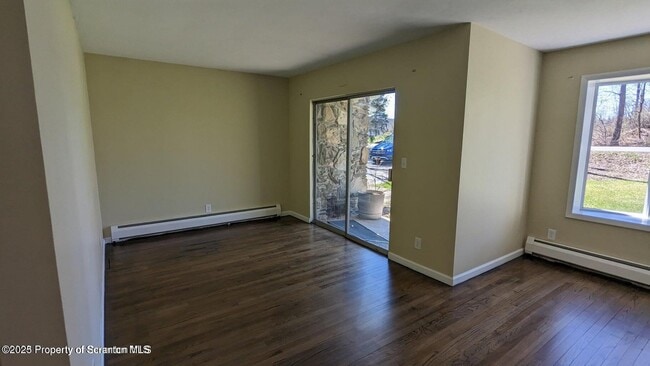 Building Photo - 412 Griffin Pond Rd