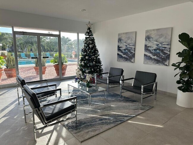 Building Photo - 401 Golden Isles Dr