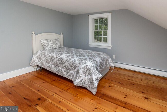 Building Photo - 180 Municipal Rd