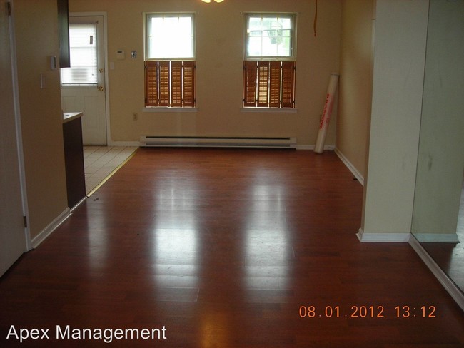 Building Photo - 3 br, 1.5 bath House - 2830 KLEIN ST.