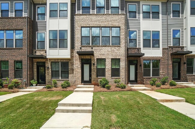 Primary Photo - Modern City Living Near Uptown Charlotte