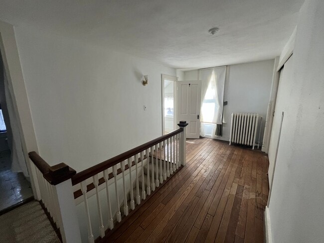 Building Photo - Breathtaking River Views!