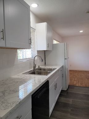 Building Photo - Remodeled 3 bed/2 bath in High Point/West Seattle with large fully fenced yard now at $2850!