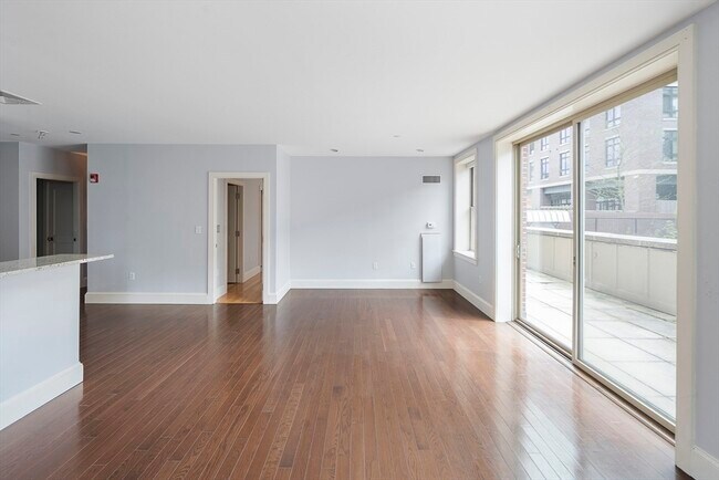 Building Photo - 116-128 Rantoul St