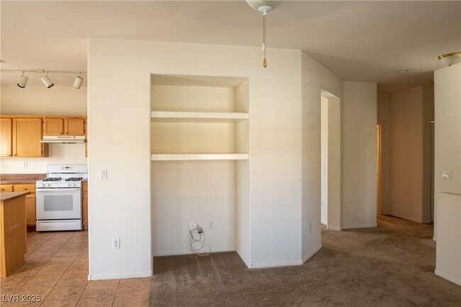 Building Photo - 3805 Ormond Beach St