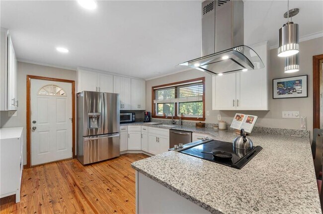 Building Photo - 5122 Lavista Rd