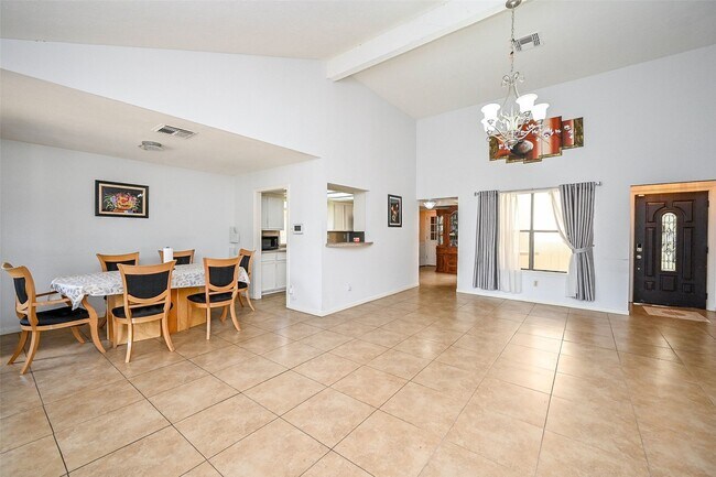 Building Photo - 14431 Royal Hill Dr