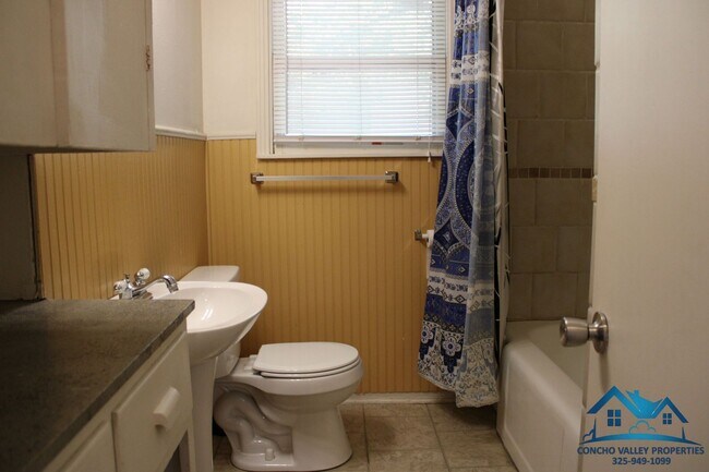 Building Photo - 2 Bedroom Home for Rent